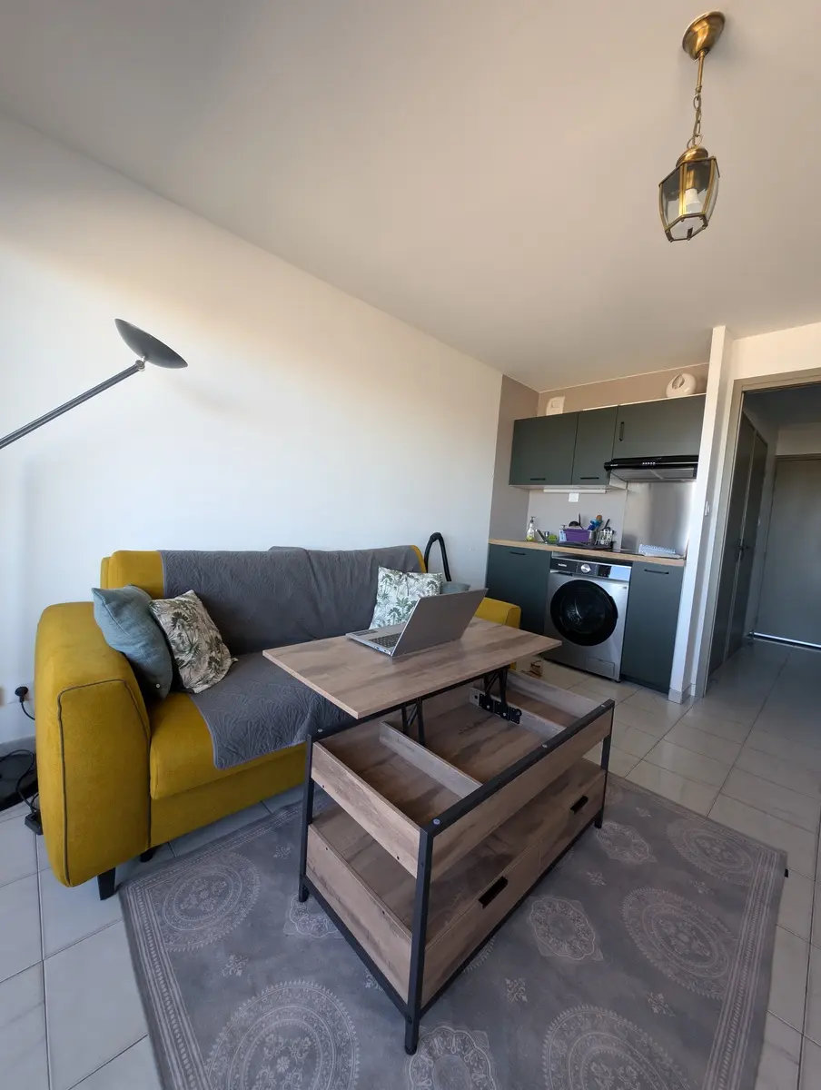 ordinateur-table-basse-bureau